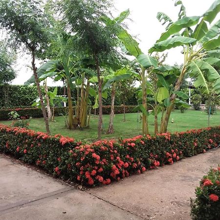 C&H Casa Campestre El Oasis Ricaurte Girardot Bed & Breakfast Luaran gambar