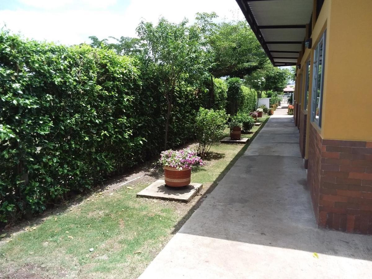 C&H Casa Campestre El Oasis Ricaurte Girardot Bed & Breakfast Luaran gambar