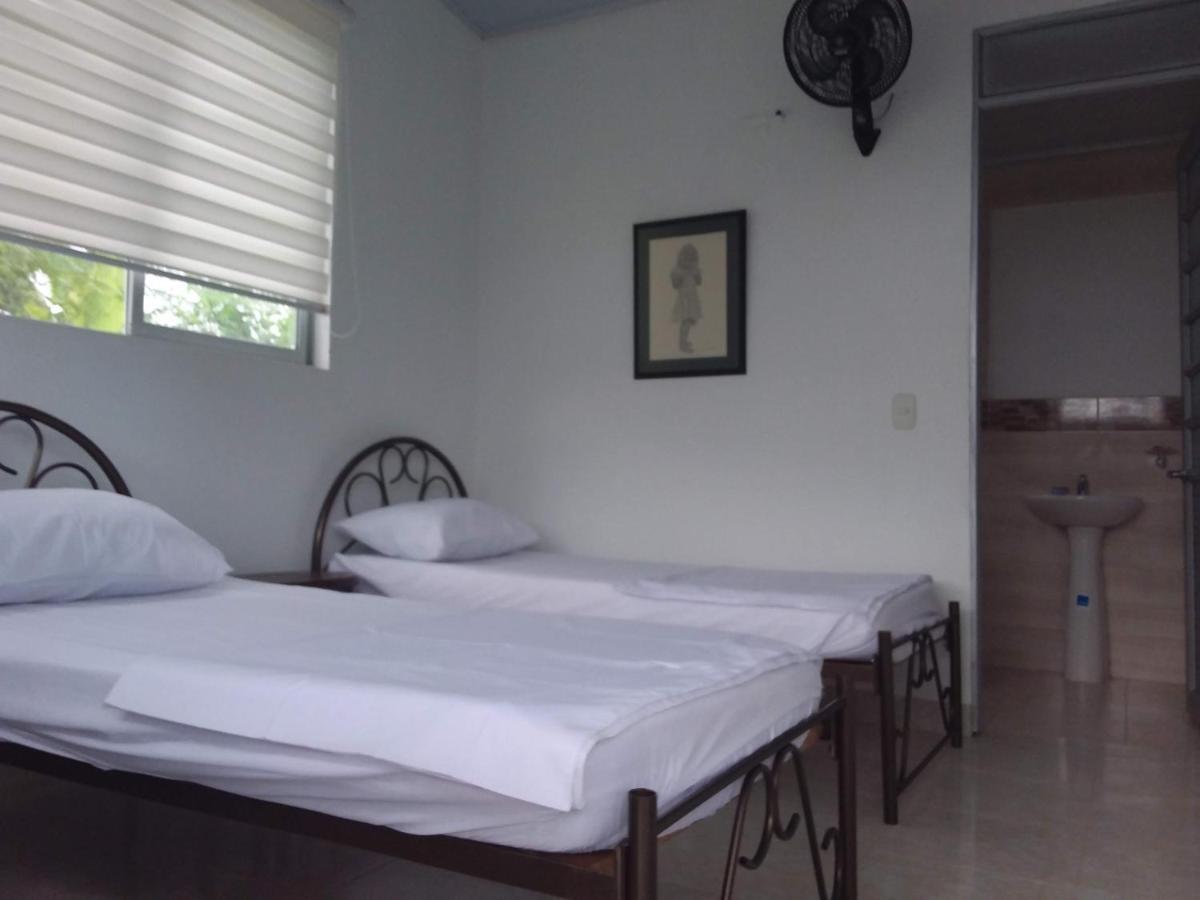 C&H Casa Campestre El Oasis Ricaurte Girardot Bed & Breakfast Luaran gambar